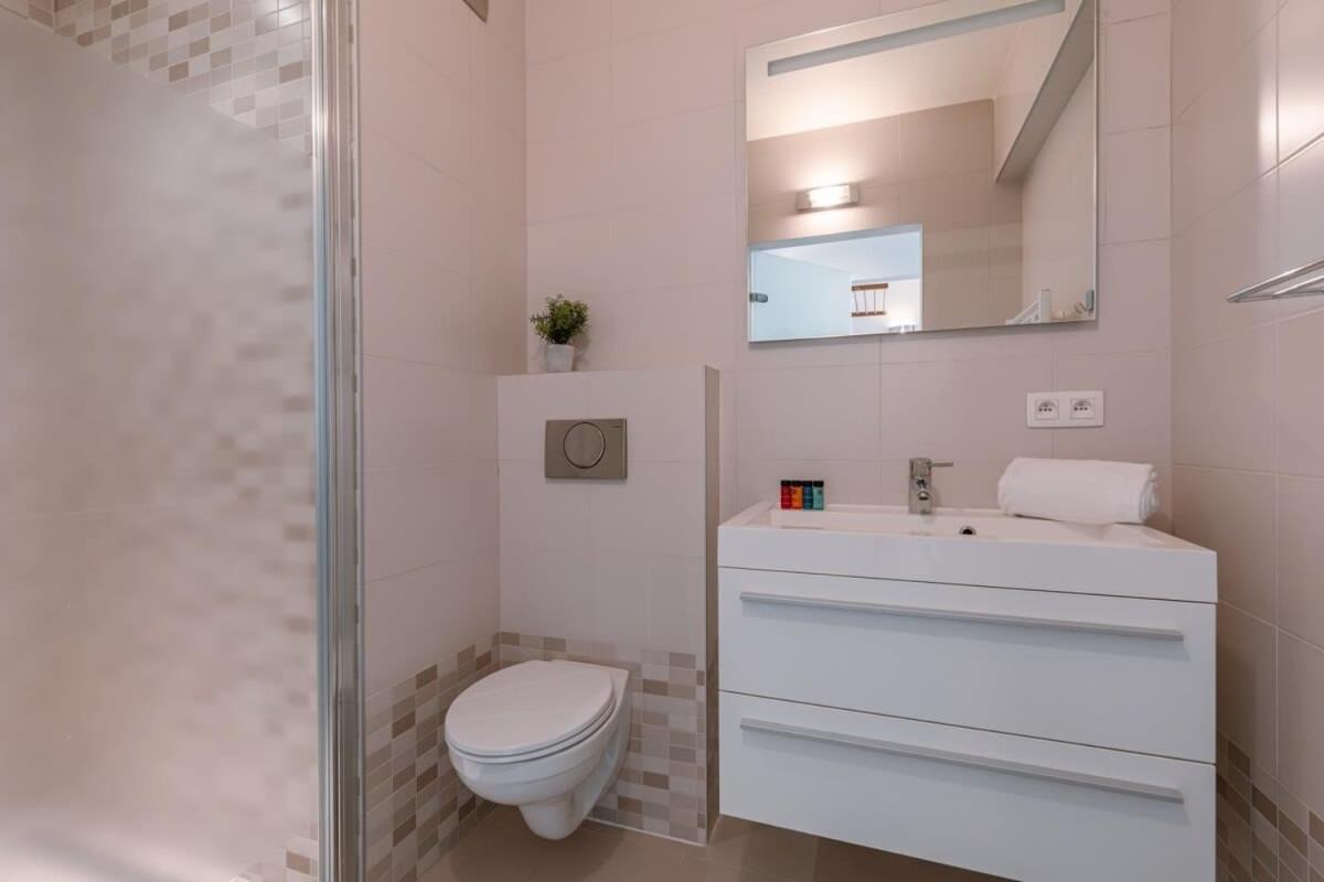 Huswell - Lovely, Sunny Flat Just Near The Beach And The Sea Остенде Экстерьер фото